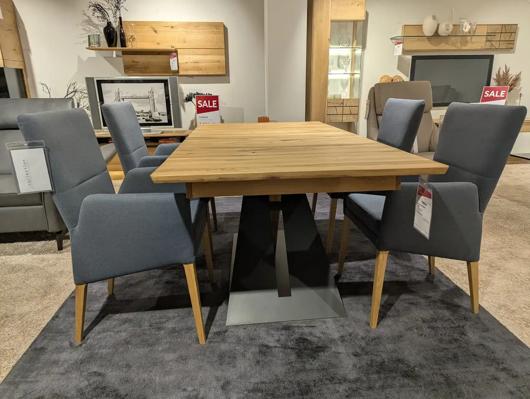 Esstisch Balkeneiche massiv - ausziehbar