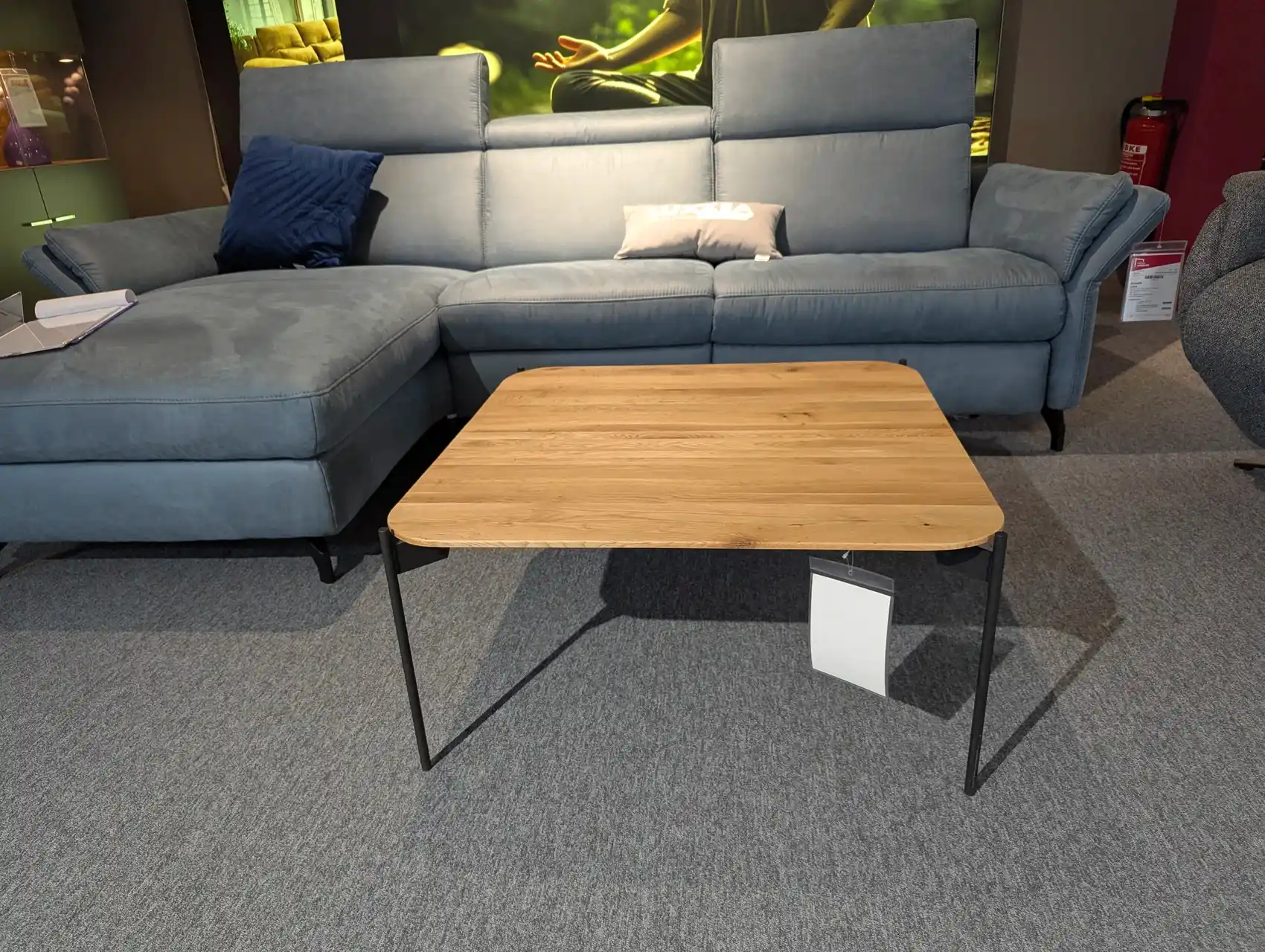 Couchtisch aus massiver Eiche Couchtisch aus massiver Eiche