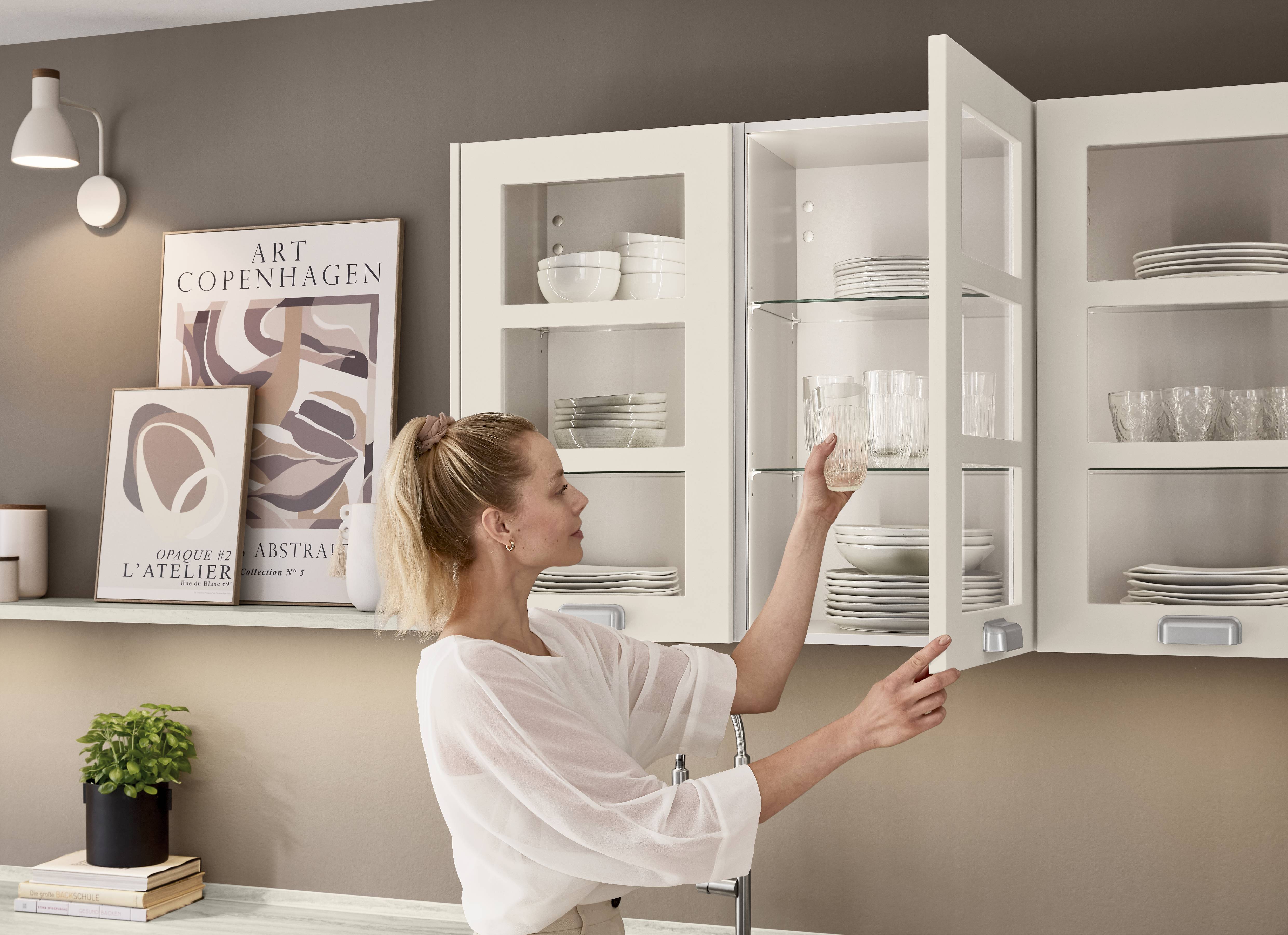 wanschrank-mit-geschirr-moebel-debbeler wanschrank-mit-geschirr-moebel-debbeler