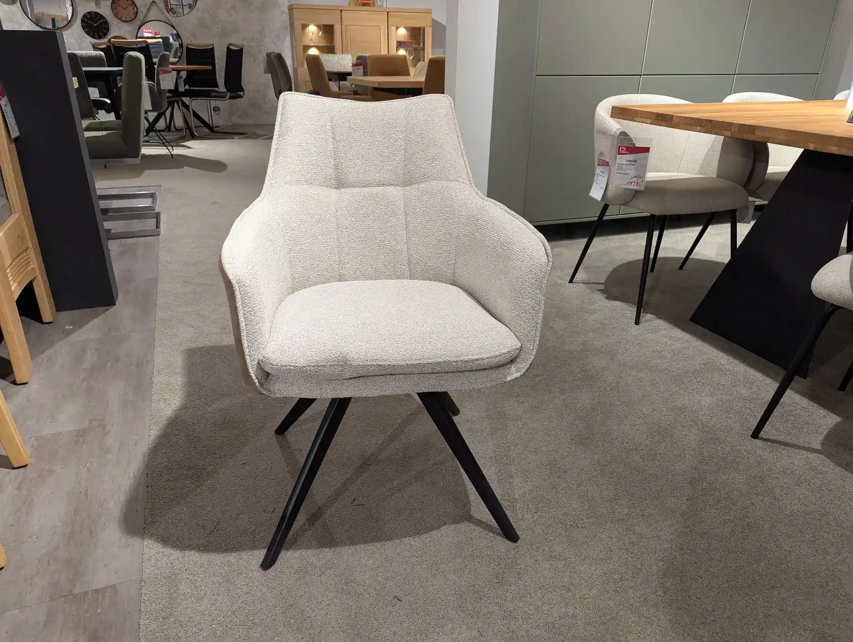 Armlehnenstuhl mit 180° Drehfunktion