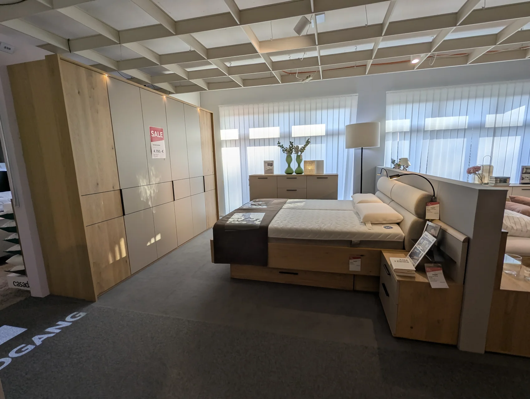 Schlafzimmerkombination Balkeneiche & Lack Taupe