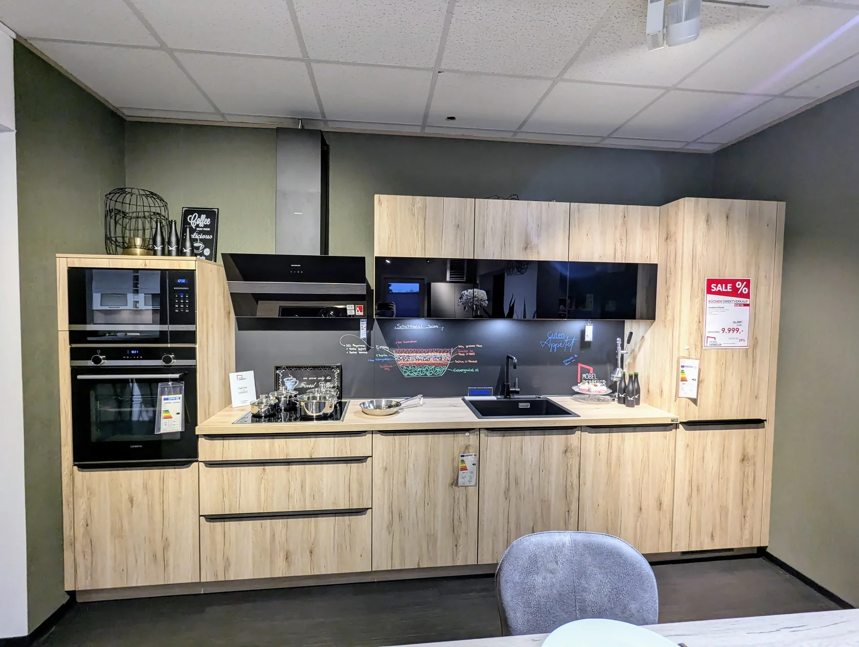 Angebotsküche Morganit